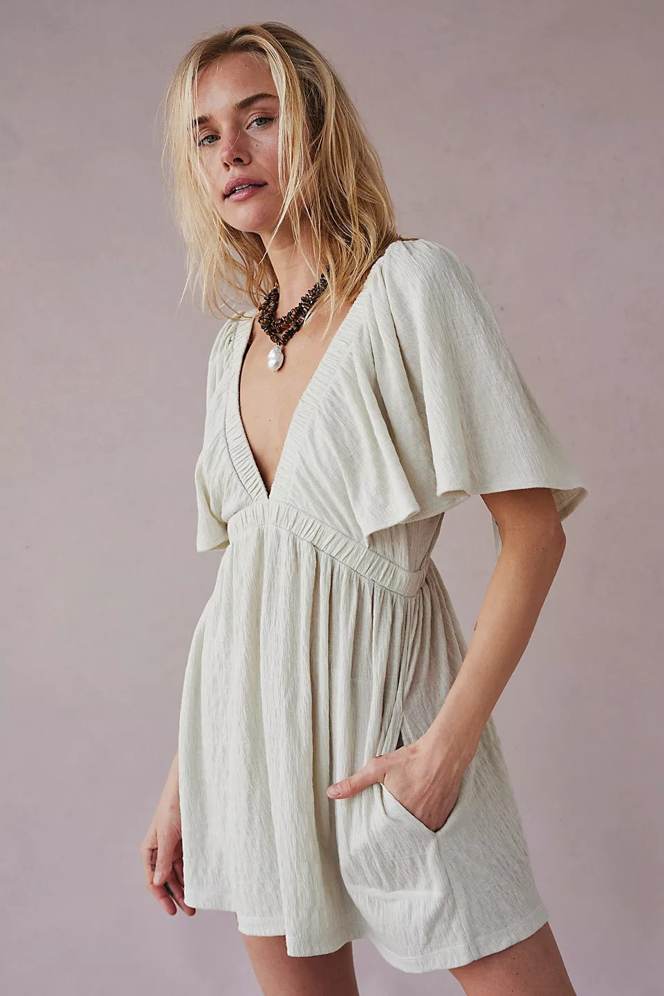 Damen luftiges Jumpsuit mit weitem Schnitt und V-Ausschnitt Nord Taschen