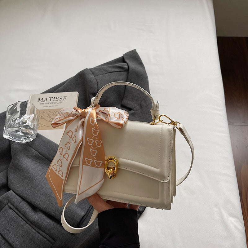 Damen elegante Handtasche mit modischem Halsschalsdetail Nord Taschen
