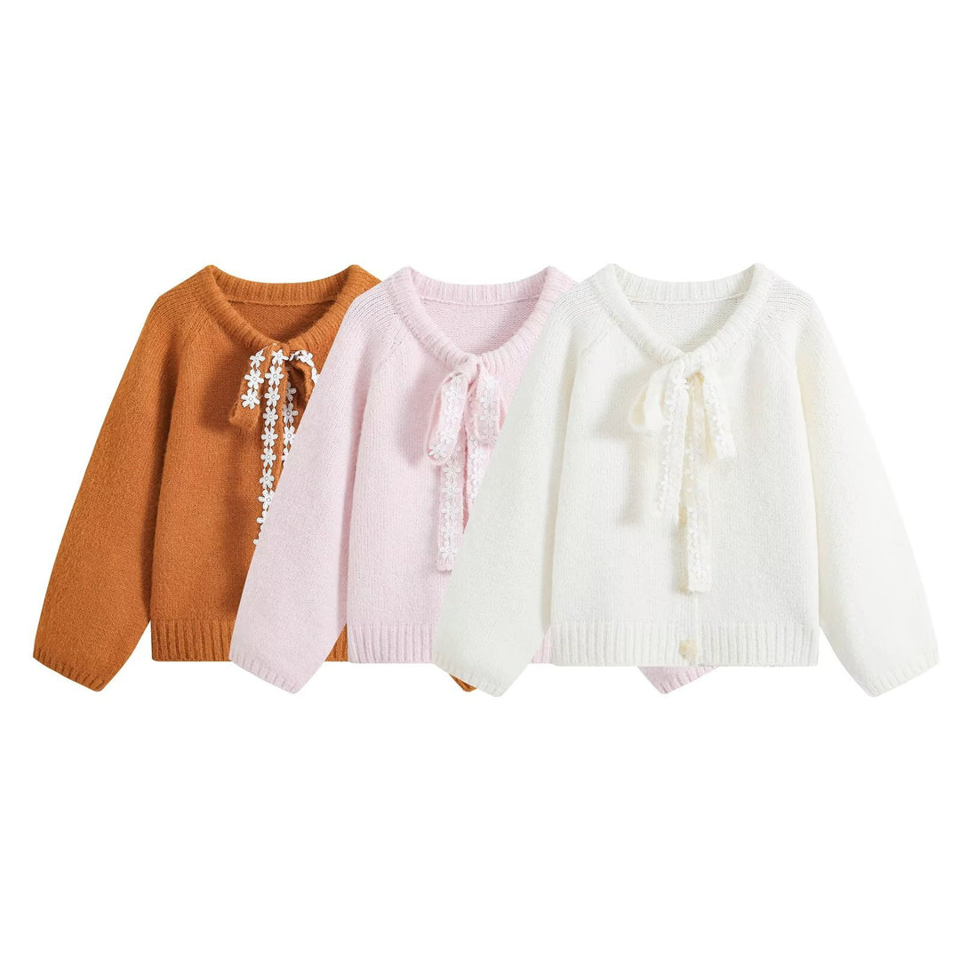 Damen Oversize Strickpullover mit dekorativem Blumen-Spitzenband Nord Taschen