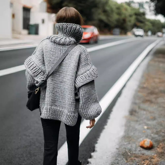Damen Oversize Grobstrickpullover mit hohem Rollkragen Nord Taschen