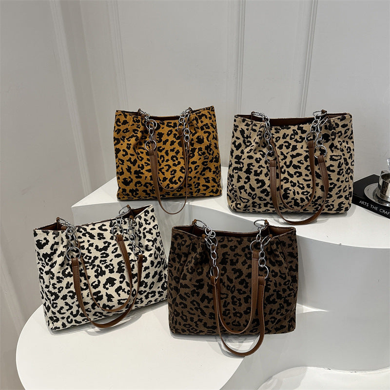 Damen Beuteltasche im modernen Leopardenmuster Nord Taschen