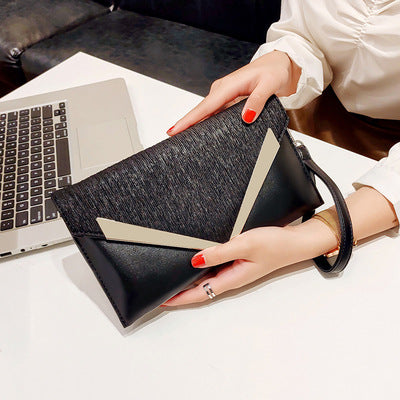 Damen Clutch mit modernem Design und stilvollen Akzenten Nord Taschen