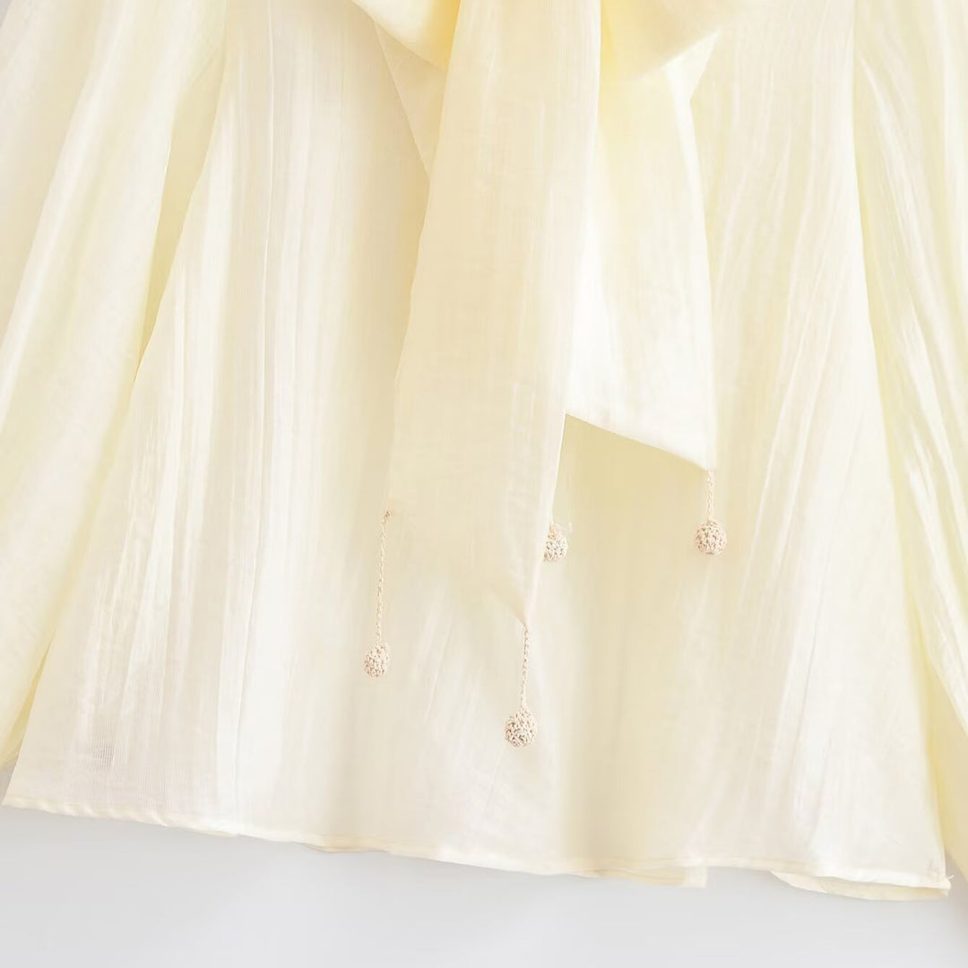 Damen Elegante Chiffonbluse mit Schleifenkragen, Plissee-Detail und Ballonärmeln Nord Taschen