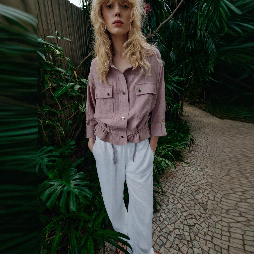 Damen Cropped-Utility-Jacke mit Tunnelzug, Pattentaschen und Umschlagärmeln Nord Taschen