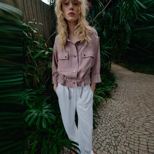Damen Cropped-Utility-Jacke mit Tunnelzug, Pattentaschen und Umschlagärmeln Nord Taschen
