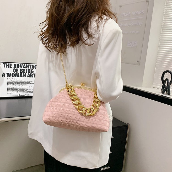 Damen modische Clutch mit kreativem Kettenakzent Nord Taschen