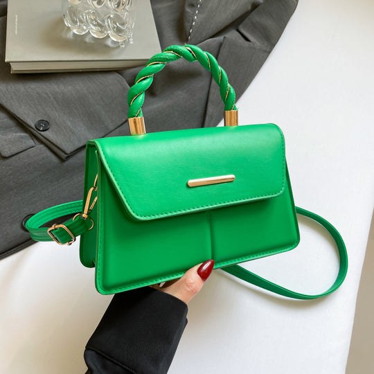 Damen Umhängetasche mit doppeltem Trageriemen und elegantem Metallverschluss Nord Taschen