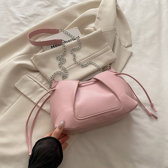 Damen modische Umhängetasche mit eleganten Kettenakzenten Nord Taschen