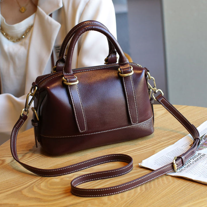 Damen Handtasche mit verstellbarem Schulterriemen und elegantem Tragegriff Nord Taschen
