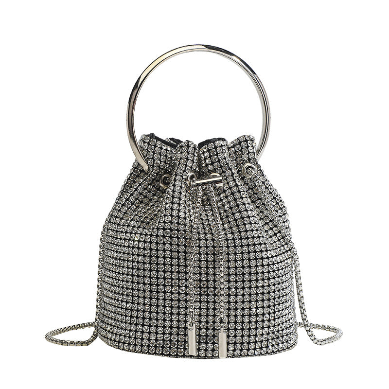 Damen Glitzernde Beuteltasche mit elegantem Kettenriemen Nord Taschen