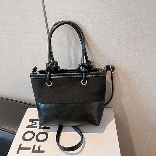 Damen Henkeltasche aus hochwertigem Wildleder mit stilvollen Akzenten Nord Taschen
