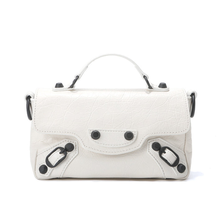 Damen elegante Umhängetasche mit metallischem Finish und praktischen Details Nord Taschen