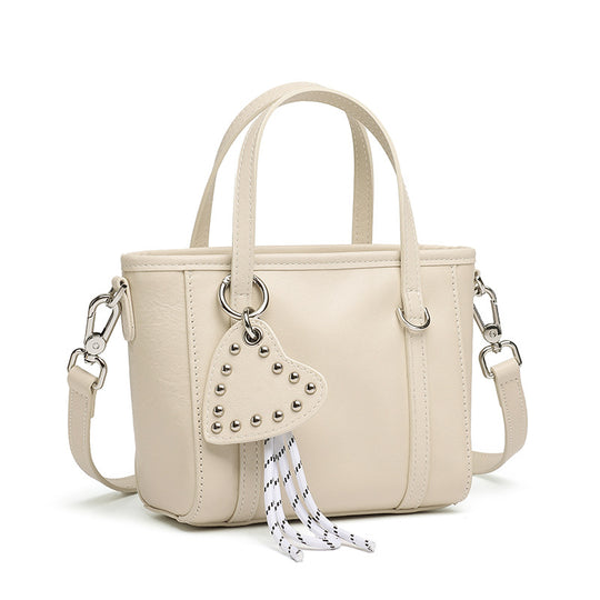 Damen modische Handtasche mit Herzanhänger und abnehmbarem Schulterriemen Nord Taschen