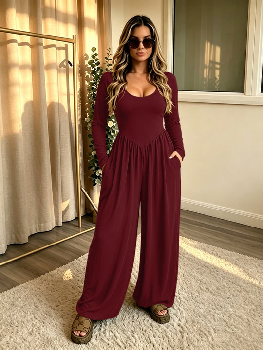 Damen Langer Jumpsuit mit weitem Bein, tiefem Rundhals und Eingrifftaschen Nord Taschen