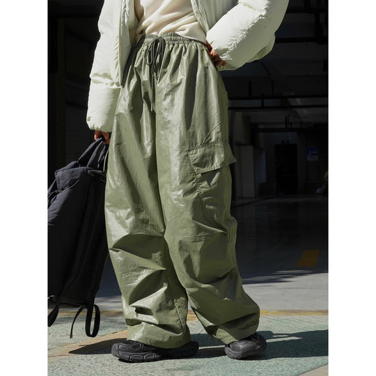 Damen Weite Nylon‑Cargo‑Palazzohose mit hoher Taille, Tunnelzug und aufgesetzten Utility‑Taschen Nord Taschen