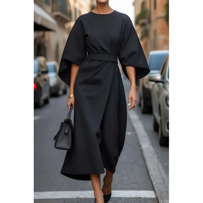 Damen Elegantes Midikleid mit weitem Kimonoärmel und tailliertem Wickelbund Nord Taschen