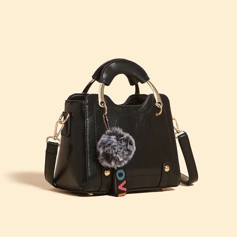 Damen Handtasche mit dekorativem Kunstleder und abnehmbarem Schulterriemen Nord Taschen