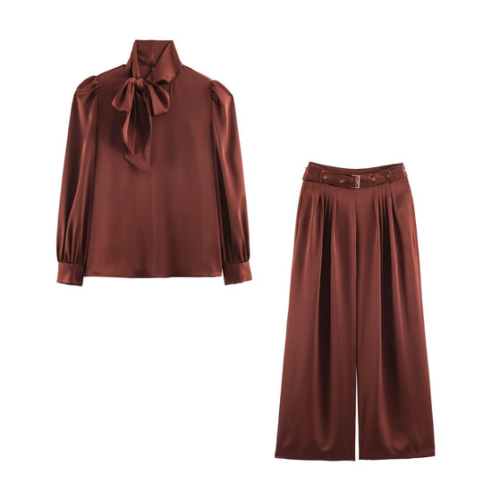 Damen Zweiteiliges Satin-Set mit Schleifenbluse und Plissee-Culotte Nord Taschen