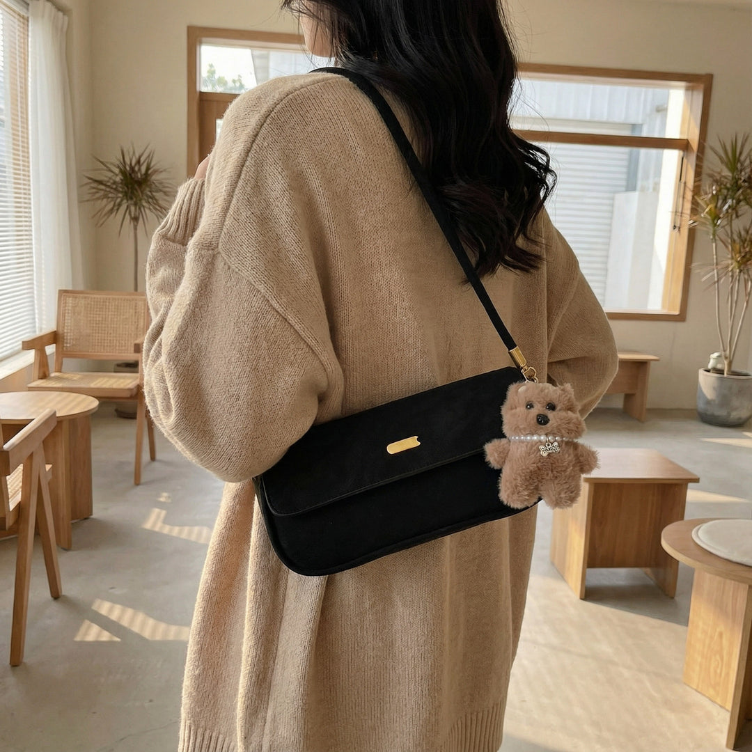 Damen elegante Umhängetasche mit charmantem Teddy-Anhänger Nord Taschen