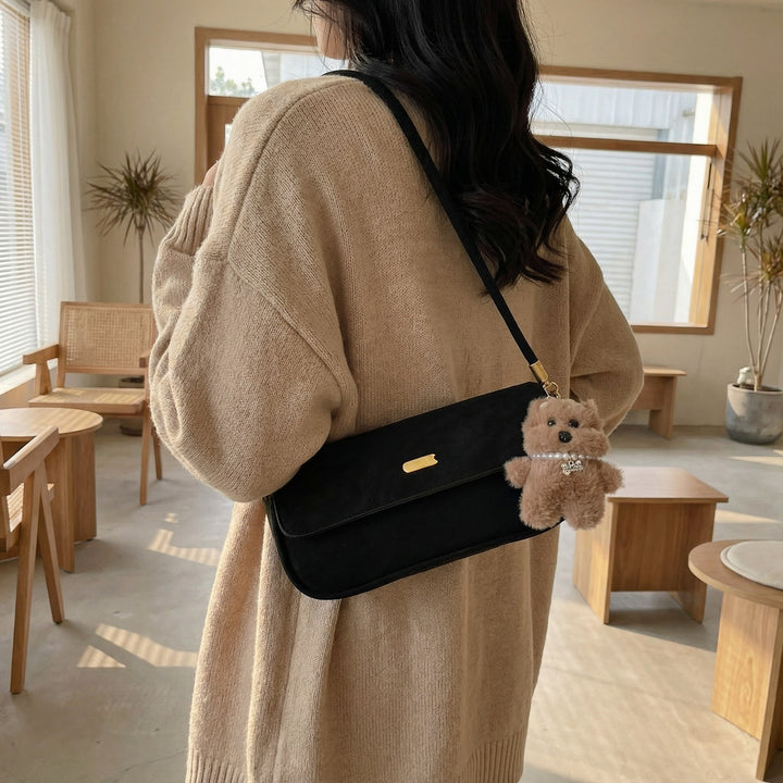Damen elegante Umhängetasche mit charmantem Teddy-Anhänger Nord Taschen