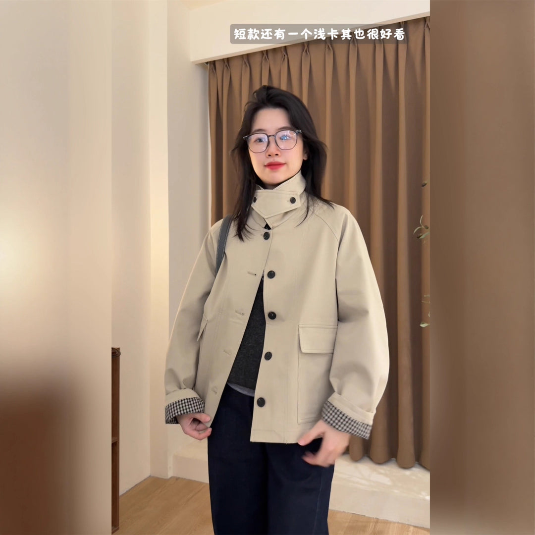 Damen Kurzmantel im Mac-Stil mit kontrastierendem Samtkragen und karierten Ärmelaufschlägen Nord Taschen