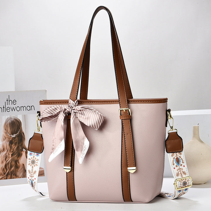 Damen Handtasche mit eleganter Form und praktischen Trageoptionen Nord Taschen