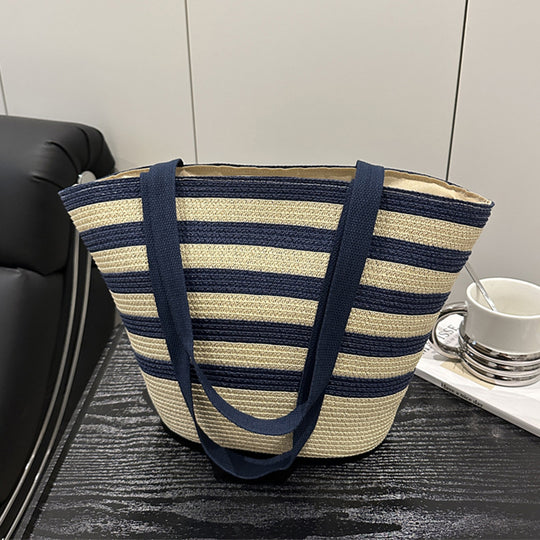 Damen Strandtasche mit vielseitigem Tragekomfort und modernen Streifen Nord Taschen