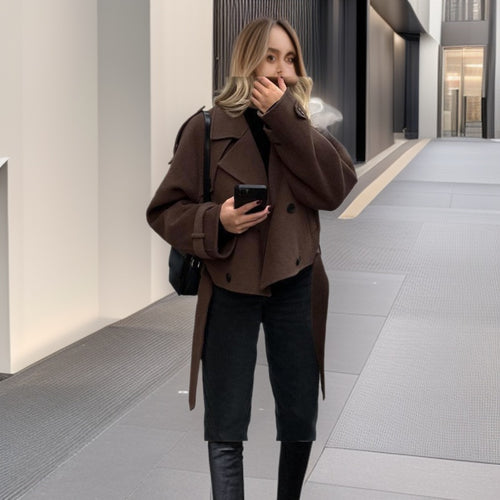Damen Kurz geschnittener Oversize-Wollmix-Peacoat mit weitem Revers und Bindegürtel Nord Taschen