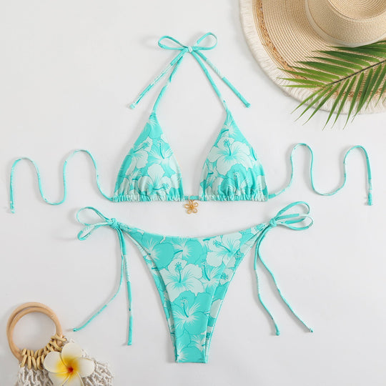 Damen Triangel-Bikini-Set mit floralem Design und verspielten BindNord Taschenändern