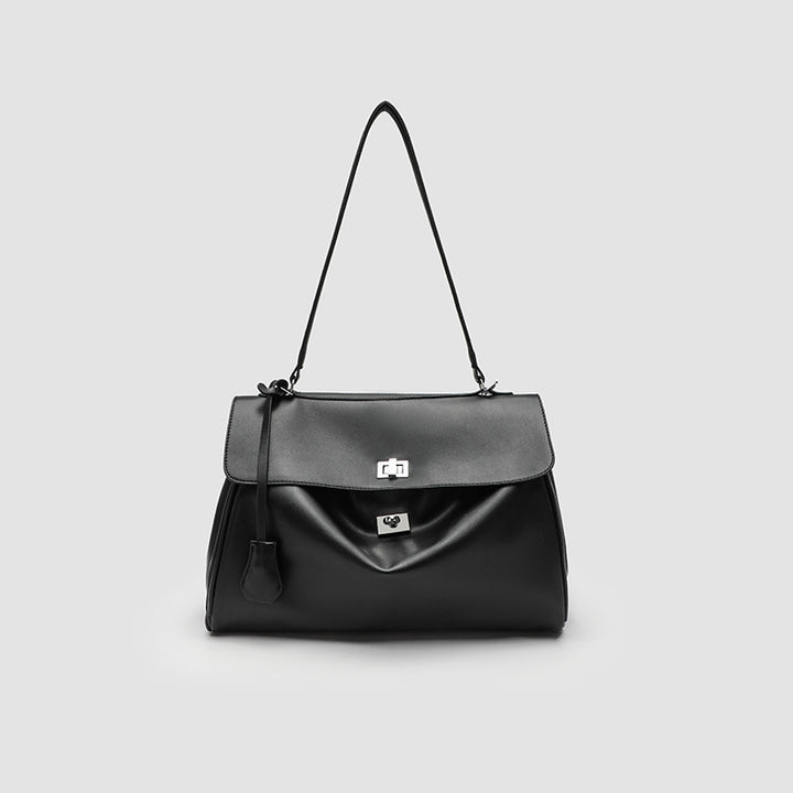 Damen Schultertasche mit eleganter Klappenoptik und praktischen Innentaschen Nord Taschen
