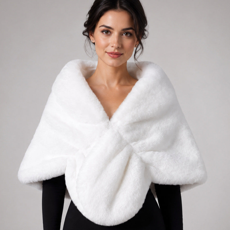 Damen Elegante Kunstpelz Stola im Capelet‑Schnitt Nord Taschen