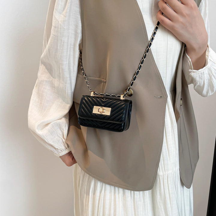 Damen Mini-Handtasche mit gestepptem Design und goldenem Verschluss Nord Taschen