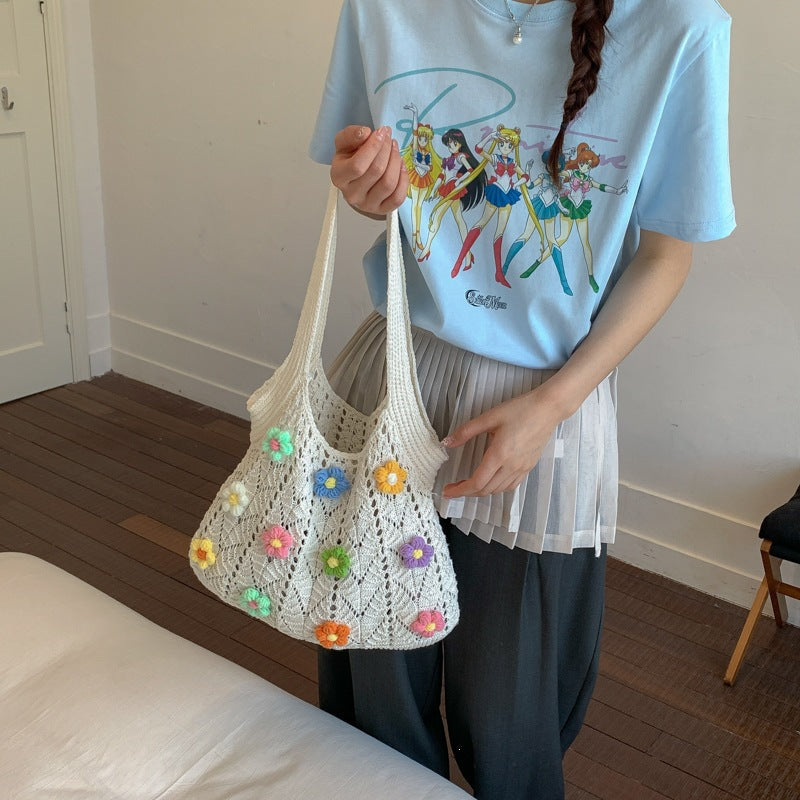 Damen Häkel-Handtasche mit bunten Blumenapplikationen Nord Taschen