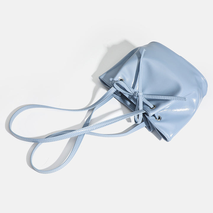 Damen Beuteltasche mit modischem Kordelzug und glänzender Oberfläche Nord Taschen