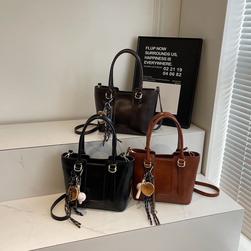 Damen Designer Handtasche mit einzigartigem Anhänger Nord Taschen