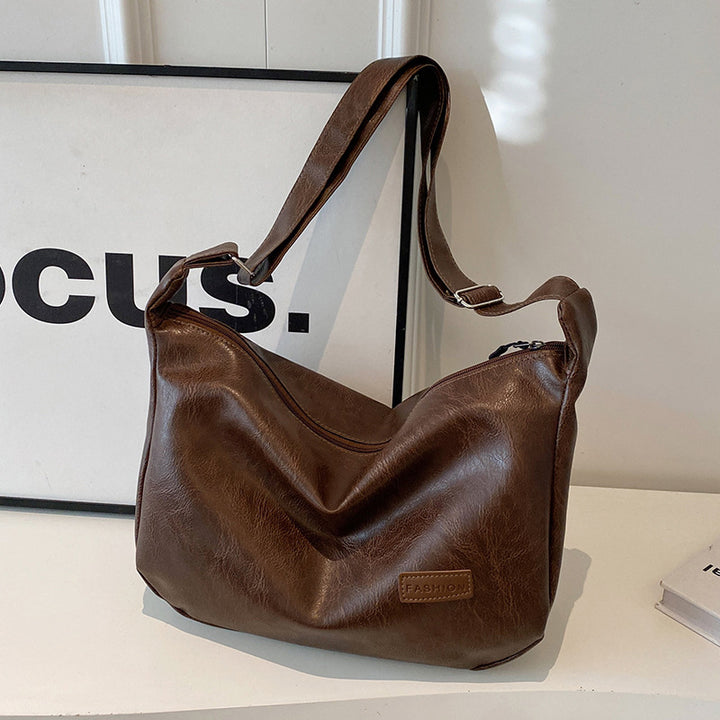 Damen Umhängetasche mit weichem Kunstleder und zeitgenössischem Design Nord Taschen