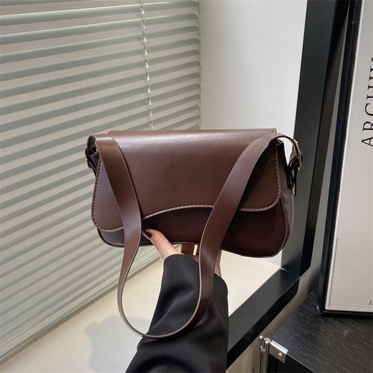 Damen Umhängetasche aus hochwertigem Kunstleder mit elegantem Klappverschluss Nord Taschen
