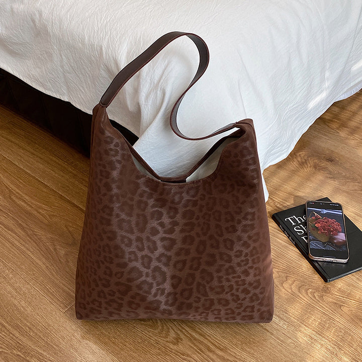 Damen Hobo-Tasche aus hochwertigem Kunstleder mit elegantem Leopardenmuster Nord Taschen
