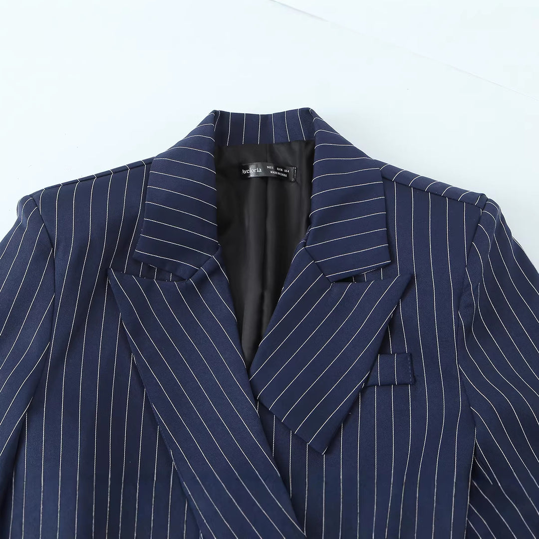 Damen Nadelstreifen-Tailored-Blazer mit markantem Revers, Pattentaschen und taillierter Silhouette Nord Taschen