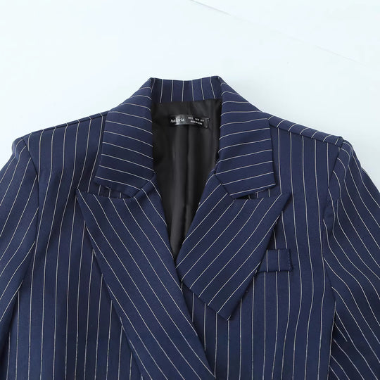 Damen Nadelstreifen-Tailored-Blazer mit markantem Revers, Pattentaschen und taillierter Silhouette Nord Taschen