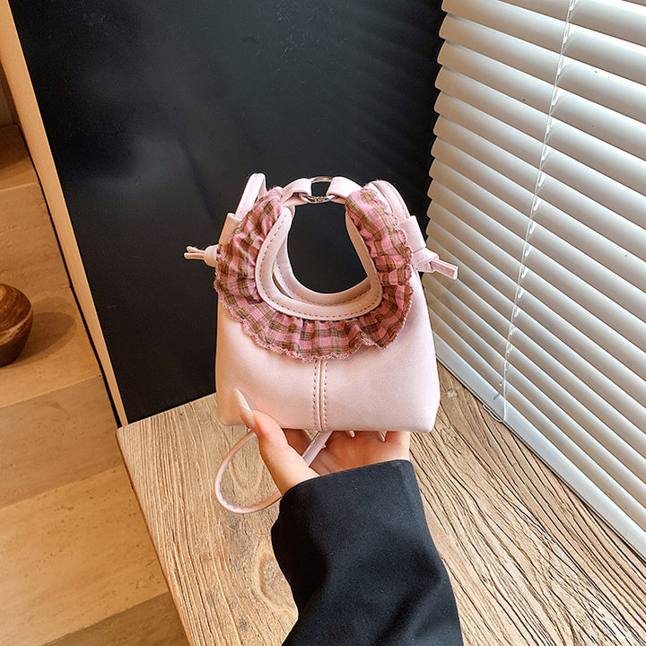 Damen Mini-Handtasche mit modischem Rüschendesign Nord Taschen