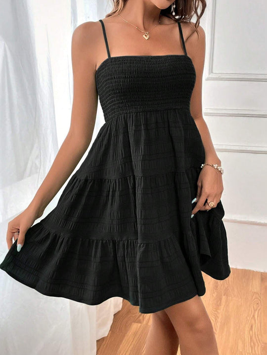Damen lässiges Trägerkleid mit voluminösem Rock und geripptem Oberteil