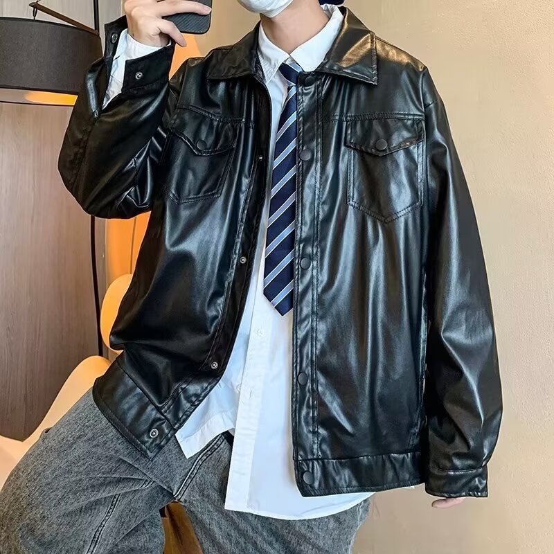 Herren Oversized Kunstleder-Hemdenjacke im Boxy-Look mit Pattentaschen und Druckknopfleiste Nord Taschen