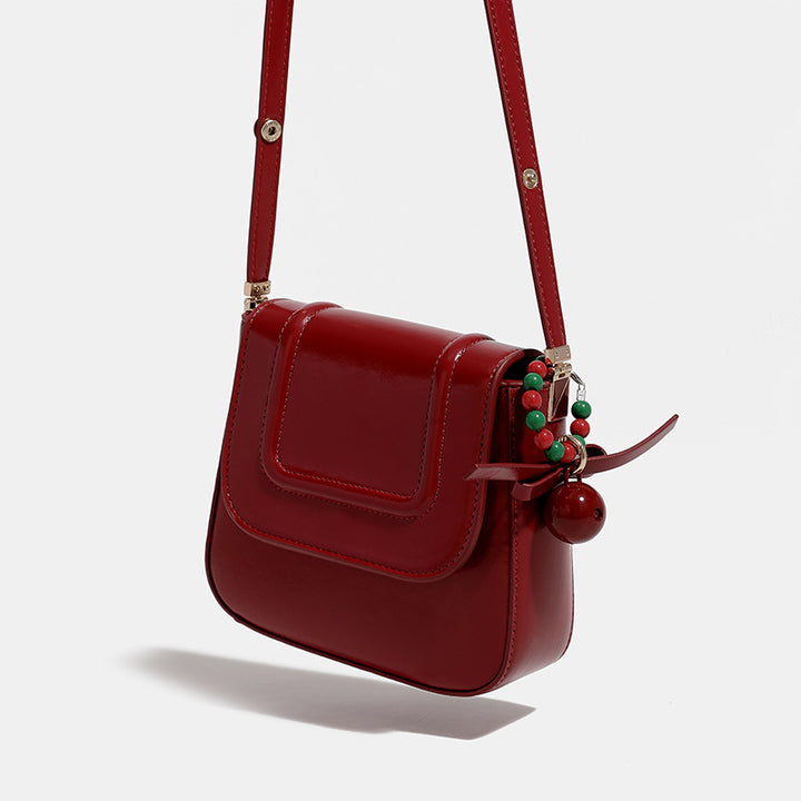 Damen Umhängetasche mit elegantem Klappverschluss und modischen Akzenten Nord Taschen