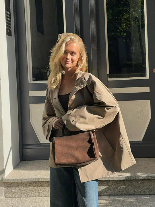 Damen Oversize Kurzmantel im Trench‑Look mit kastiger Silhouette und verdeckter Druckknopfleiste Nord Taschen