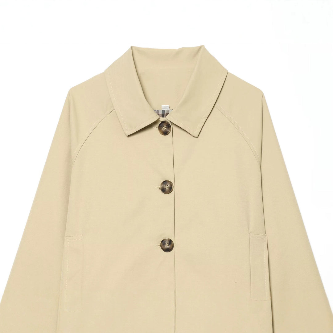 Damen Kurzblouson im Boxy‑Trenchstil mit Raglanärmeln und Hornknöpfen Nord Taschen