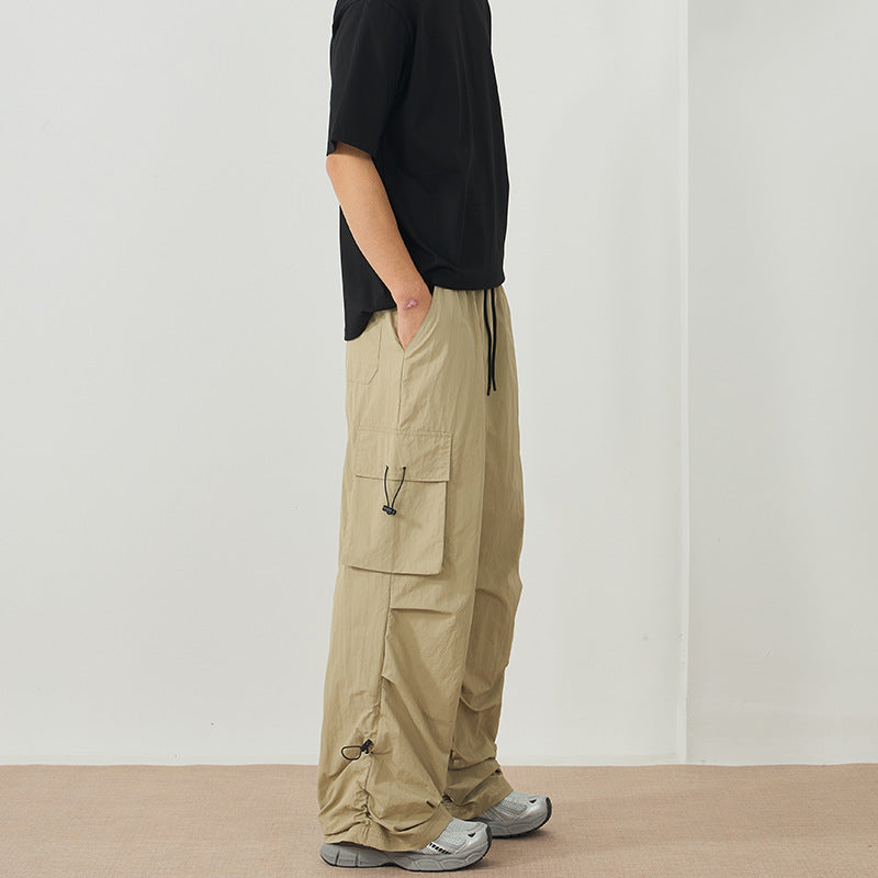 Herren Weite Nylon-Cargohose mit verstellbaren Saumkordeln und Tunnelzugbund Nord Taschen
