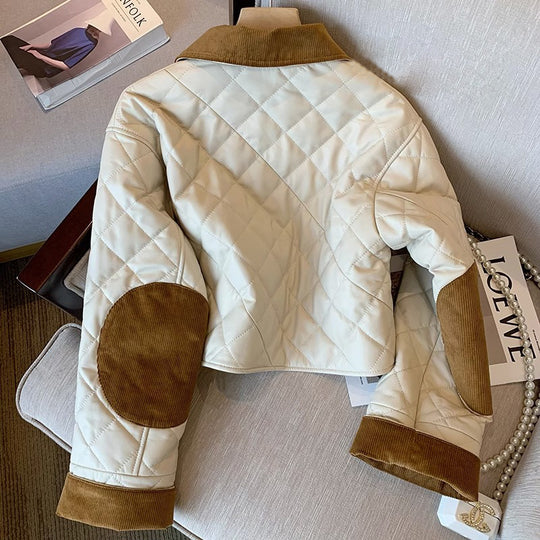 Damen Gesteppte kurz geschnittene Bomberjacke mit Cordkragen, Druckknopfverschluss und Pattentaschen Nord Taschen