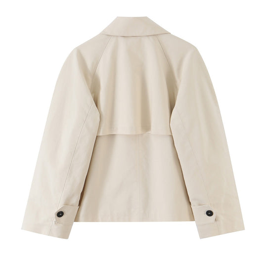 Damen Kurz geschnittene Trenchjacke mit asymmetrischer Knopfleiste und Hemdkragen Nord Taschen
