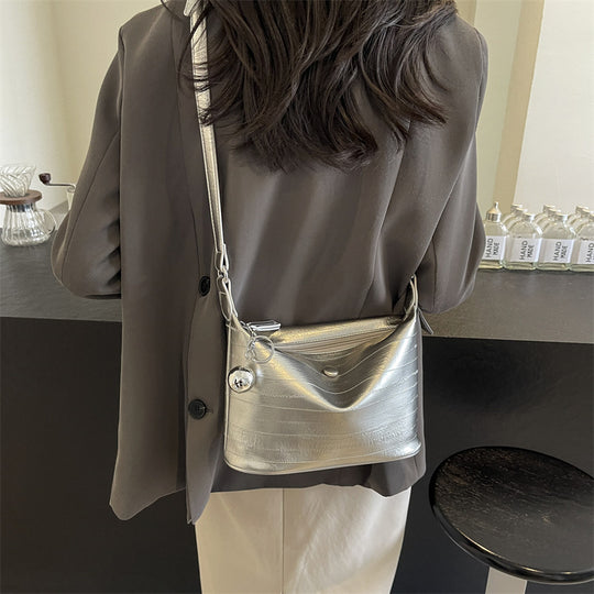 Damen Handtasche im eleganten Wellen-Design | Nord Taschen
